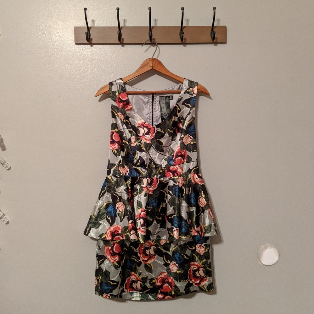 Forever 21 Floral Sleeveless Peplum Cocktail Dress